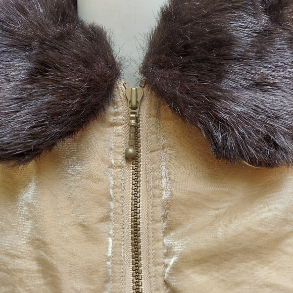 Rothschild Girl's Champagne Gold Puffer Jacket L - Picture 6 of 16